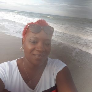 Meet your Posher, Chivonda